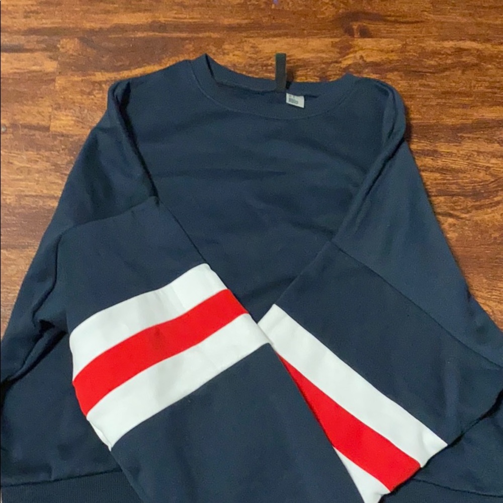 Sweatshirt